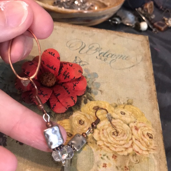 Silver and bronze earrings - Picture 2 of 3